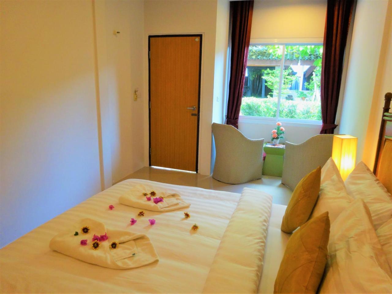 Bangrak Pier Samui Resort Exterior foto